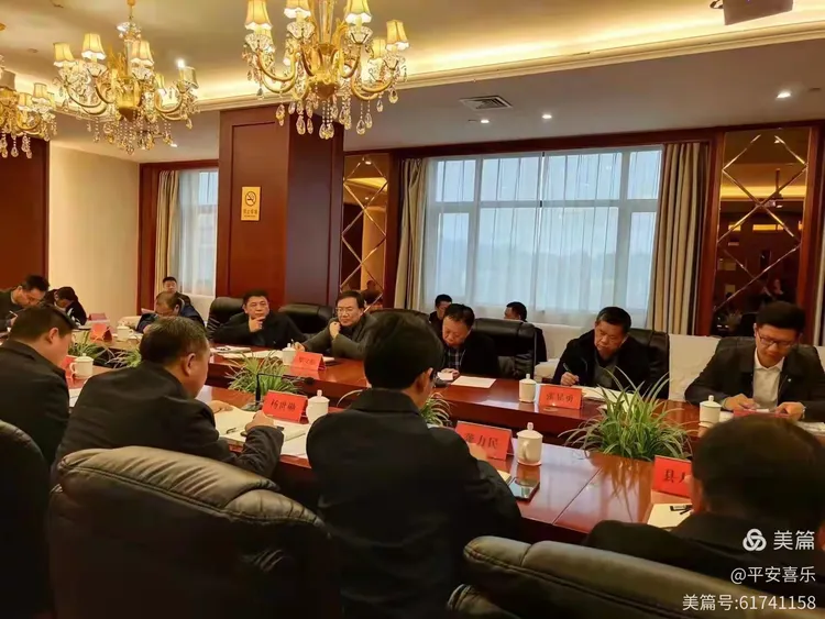 溆浦县委副书记杨世勋代表溆浦县委,县政府对溆浦山银花产业发展进行